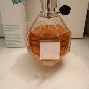 Viktor & Rolf Flowerbomb Fragrance